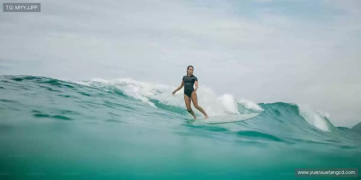 📺高清多机位，VR 沉浸体验！实时弹幕互动，不错过任何精彩！🎯